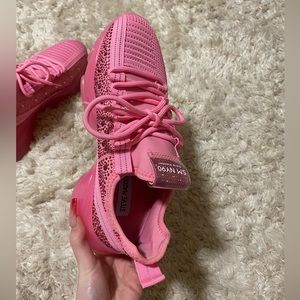 Pink Steve Madden Sneakers. Women’s Size 10